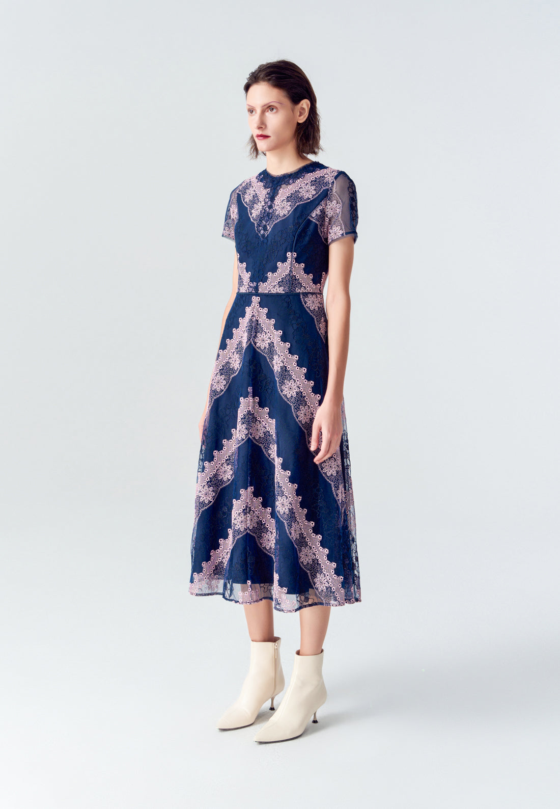 Blue Embroidered Lace Short-sleeved Mesh Dress