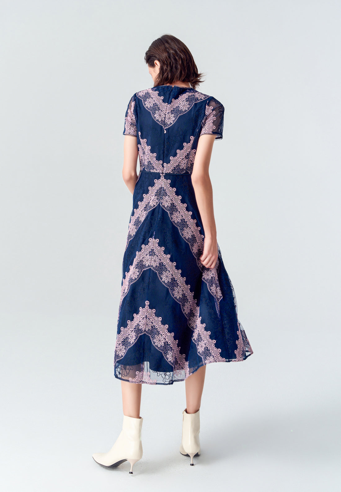 Blue Embroidered Lace Short-sleeved Mesh Dress