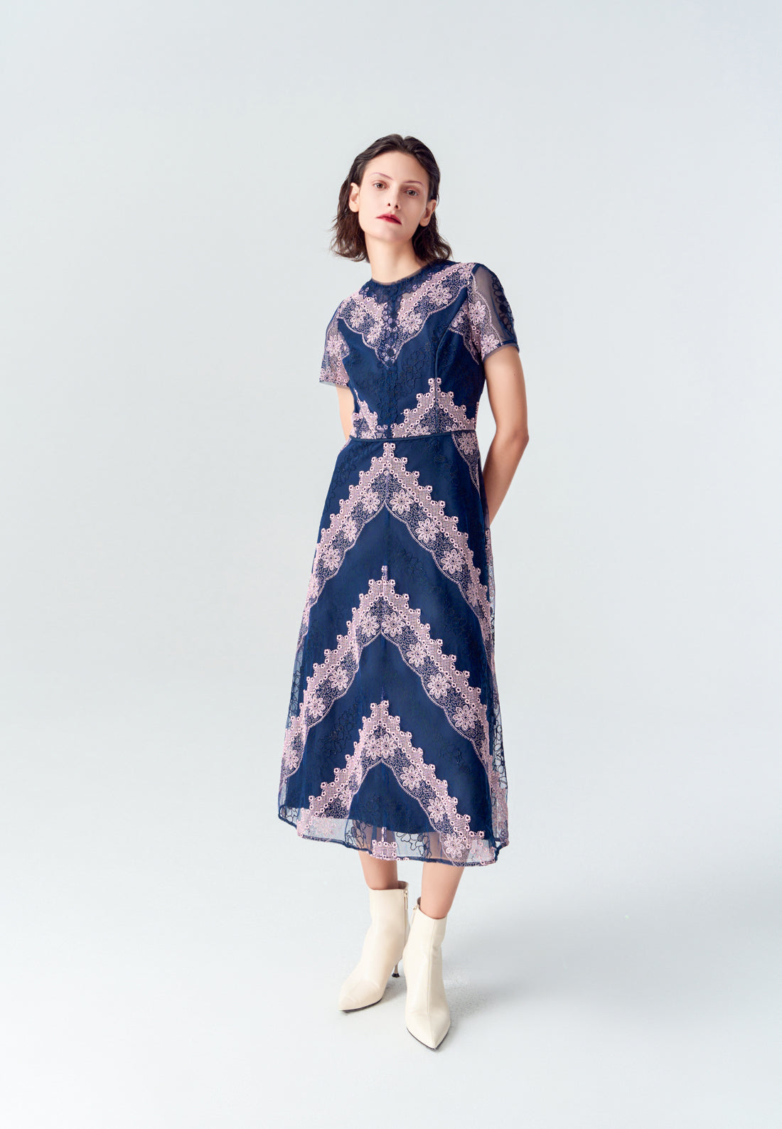 Blue Embroidered Lace Short-sleeved Mesh Dress